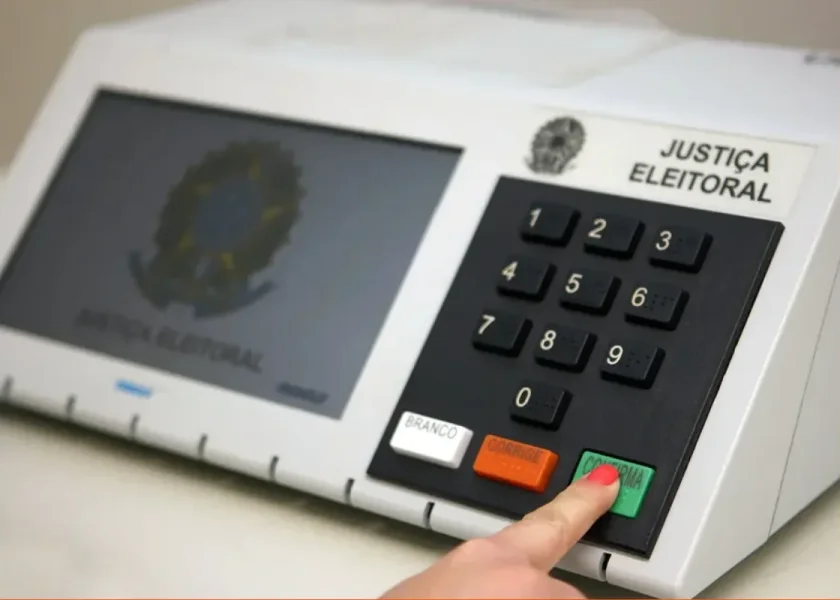 Eleições 2026: Quando o Camisa 10 Vira Cabo Eleitoral (Sem Saber)