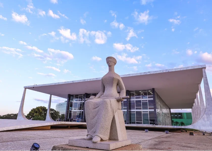 Uma nova inelegibilidade? Repercussões eleitorais da equiparação da homotransfobia aos crimes de racismo.